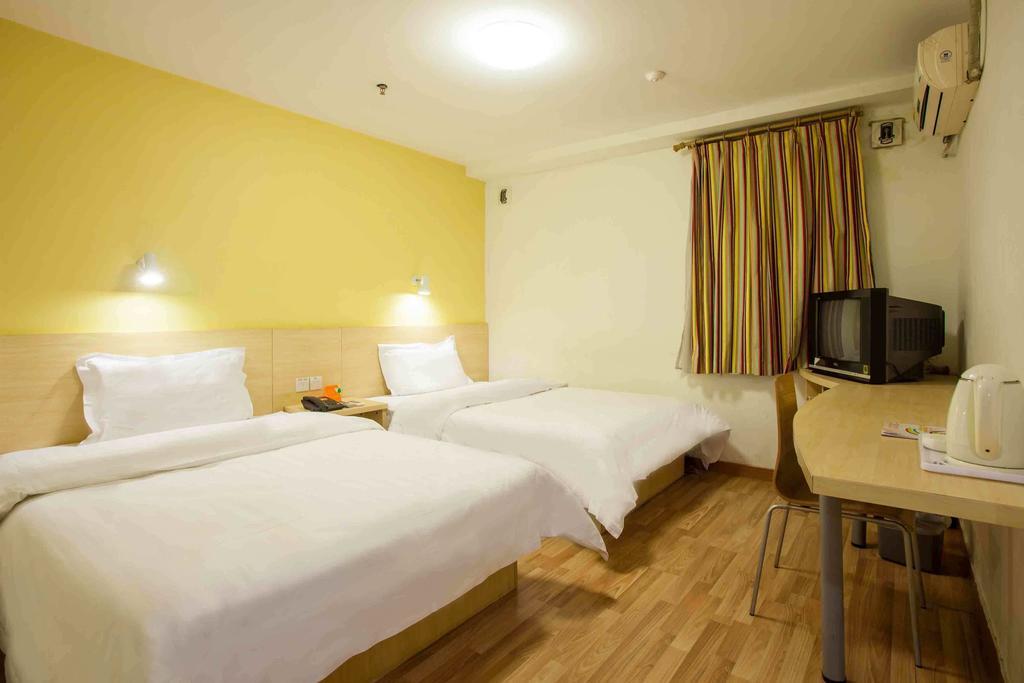 7Days Inn Nanchang North Railway Station Square Habitación foto