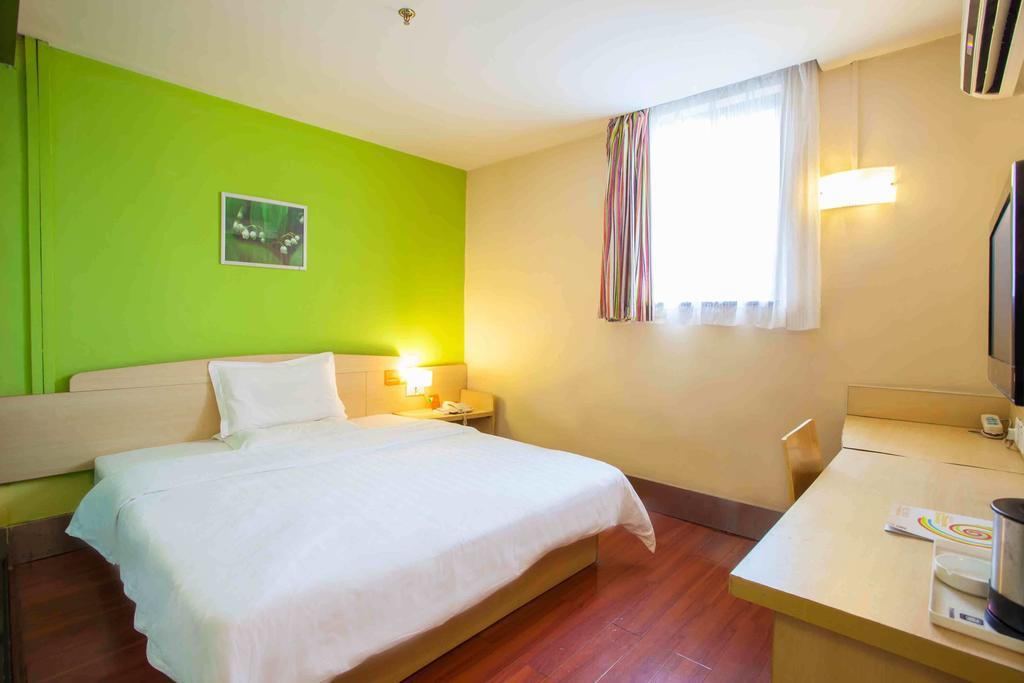 7Days Inn Nanchang North Railway Station Square Habitación foto