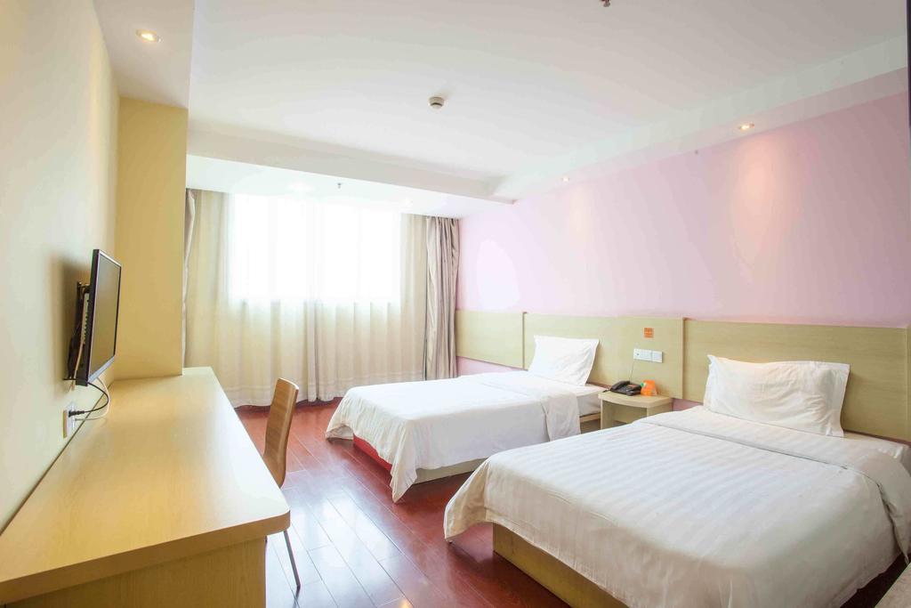 7Days Inn Nanchang North Railway Station Square Habitación foto