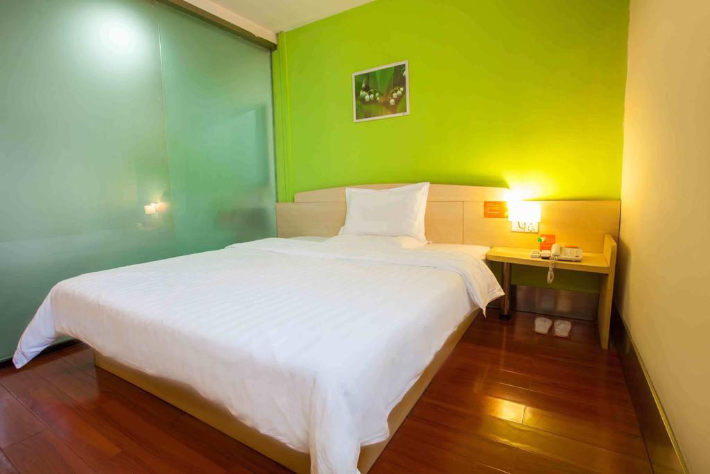 7Days Inn Nanchang North Railway Station Square Habitación foto